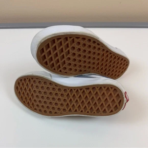 Kids' Vans® Old Skool Velcro® sneakers in chambray - Picture 6 of 6